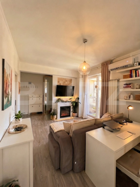 Apartament 2 camere semidecomandate cu terasă și parcare |