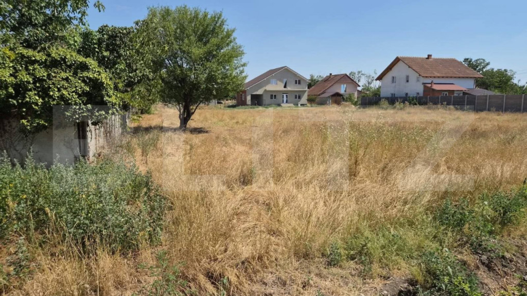 Teren intravilan, 1100 mp, utilitati, zona Ciacova