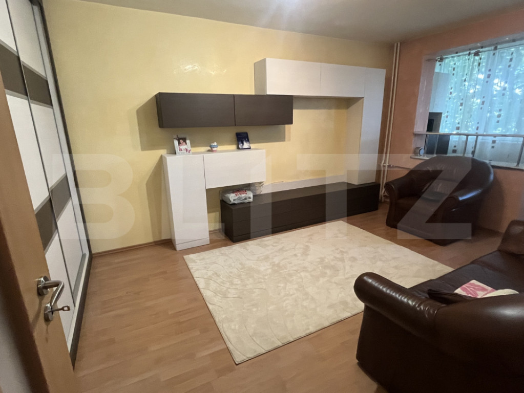 Apartament 3 camere de inchiriat Dacia