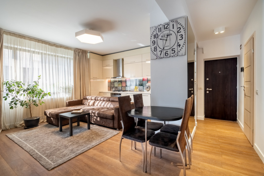 Avrig - Parc Obor, apartament 3 camere, 2 băi, etaj 4, bloc