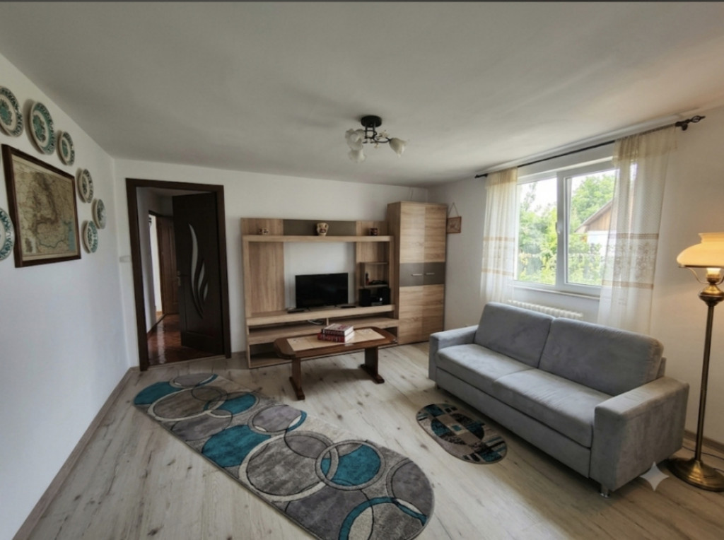 Duplex de inchiriat cu garaj, 320mp teren, Radauti
