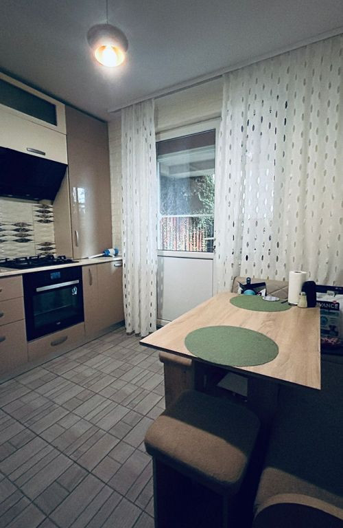 Vila insir4cam,3bai,30mpcurte,2locuri parc./Popesti Leordeni