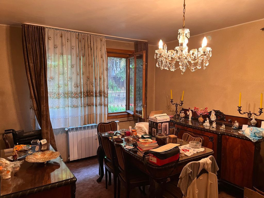 3 camere Tineretului | 70 mp | Parter | Boxă | 168.000 €