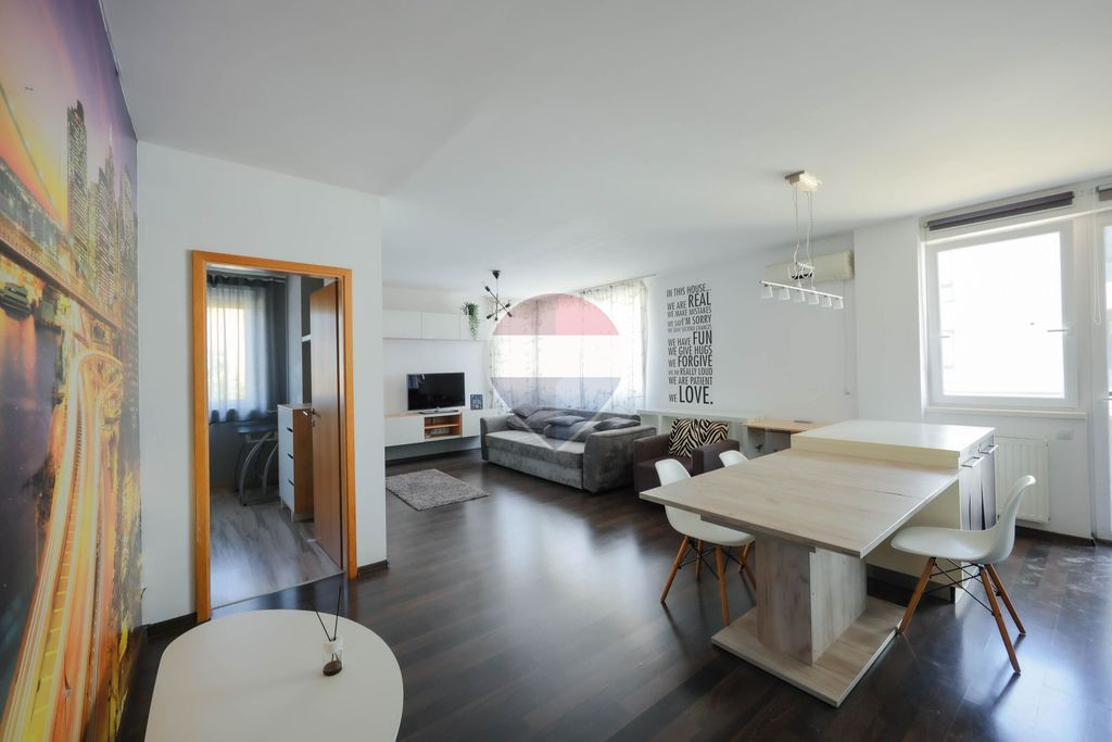 Apartament cu 2 camere de vânzare, parcare subterană, O...