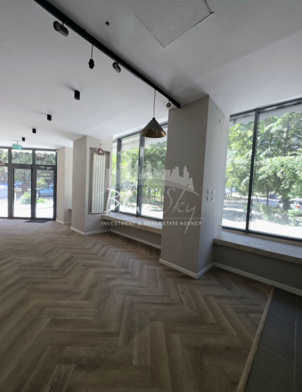 Zona Tomis 3- Bd . Tomis, spatiu comercial 65 mp