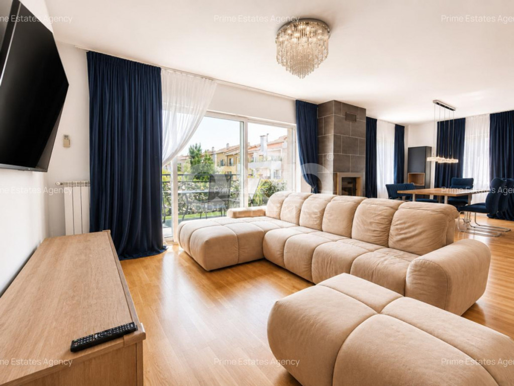 Apartament 4 camere de vanzare- Ibiza Sol- Scala Americana-