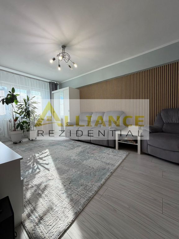 APARTAMENT 4 CAMERE DE VÂNZARE SECTOR 4