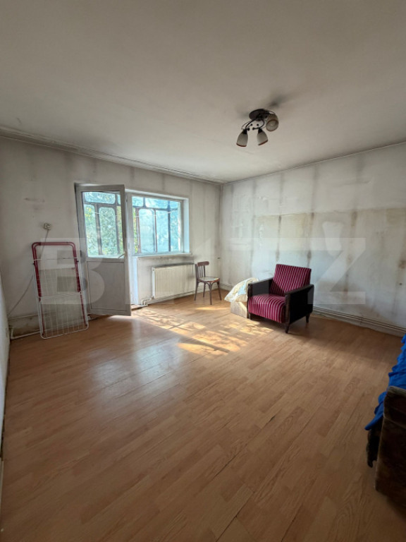Apartament 4 camere, 100 mp, decomandat, cartier Burdujeni