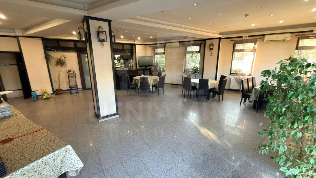Spatiu-Comercial-320mp-de-Inchiriat-Langa-Parcul-Nicolae-...