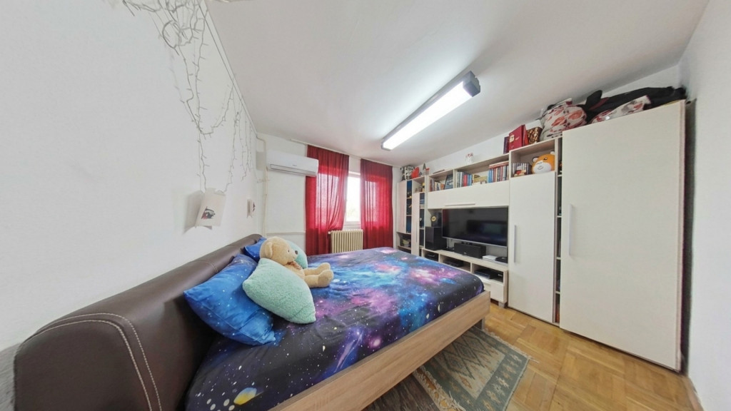 Apartament cu 3 camere de vânzare – Piața Gării, Arad