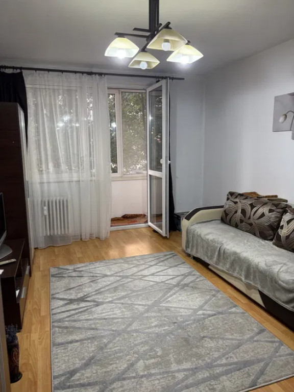 Apartament Cu 2 Camere Decomandate Etajul 1 Zona Ultracentrala