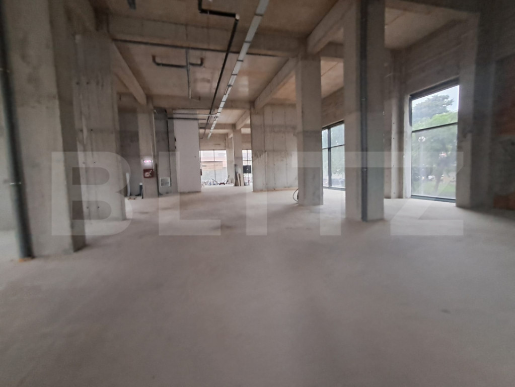 Spațiu comercial de închiriat, 400 mp, zonă Centrală