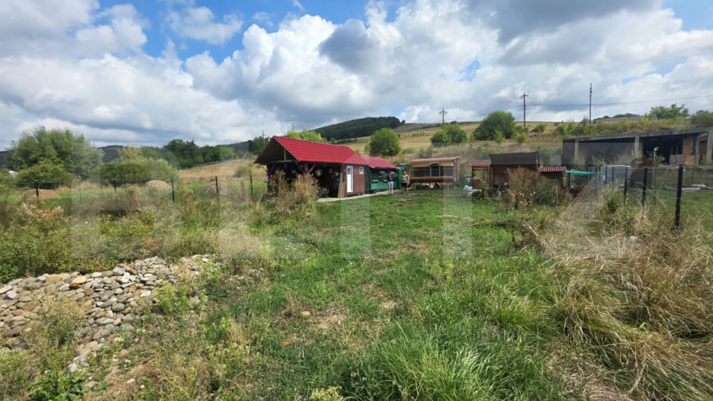 Teren intravilan de vânzare în Ernei – 697 mp