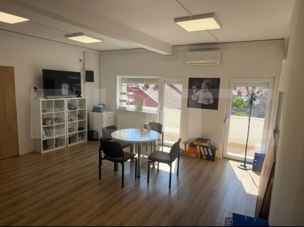 Spațiu de Birouri în Clădire P+2 | Bulevard Principal |