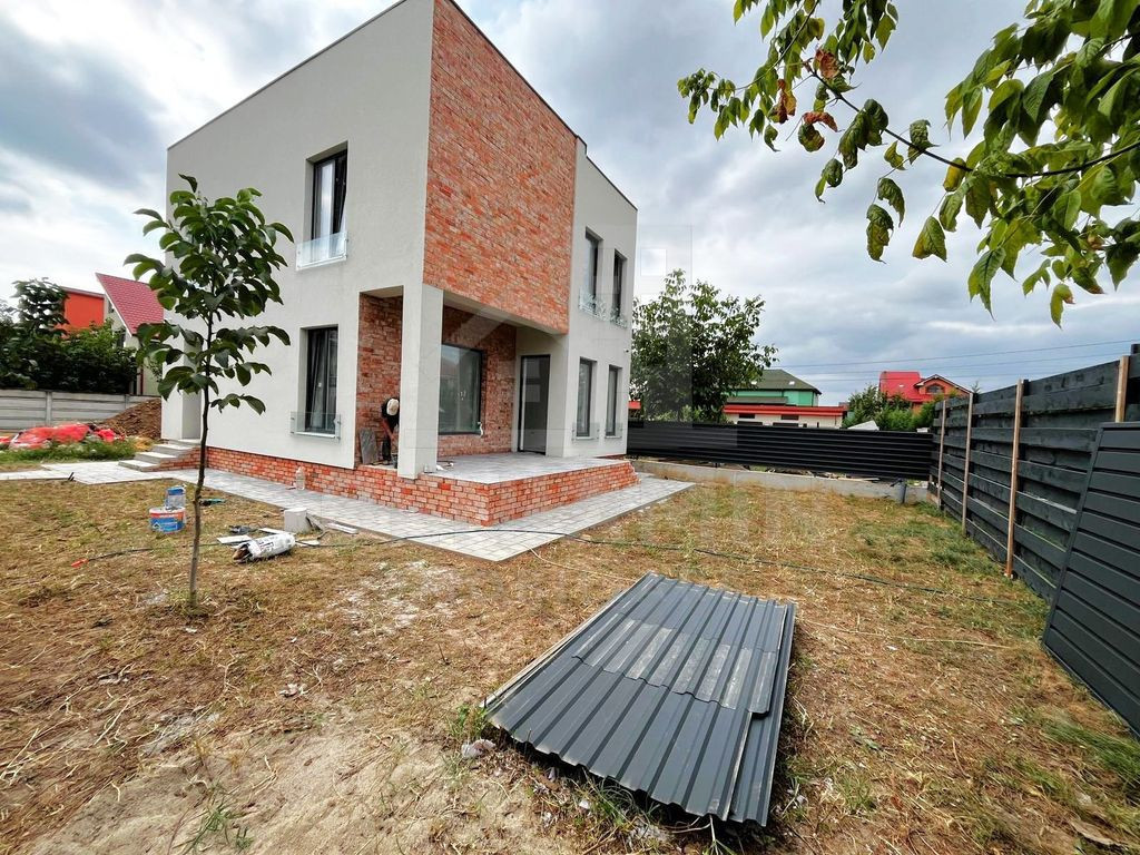 Casa Moderna P+1-Toate Utilitatile-140mp -3 Dormitoare-3B...