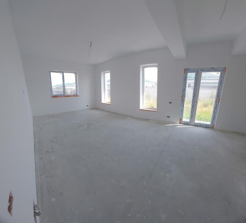400 mp teren, casa single 4 camere, 2 bai-INCALZIRE IN PARDOSEALA
