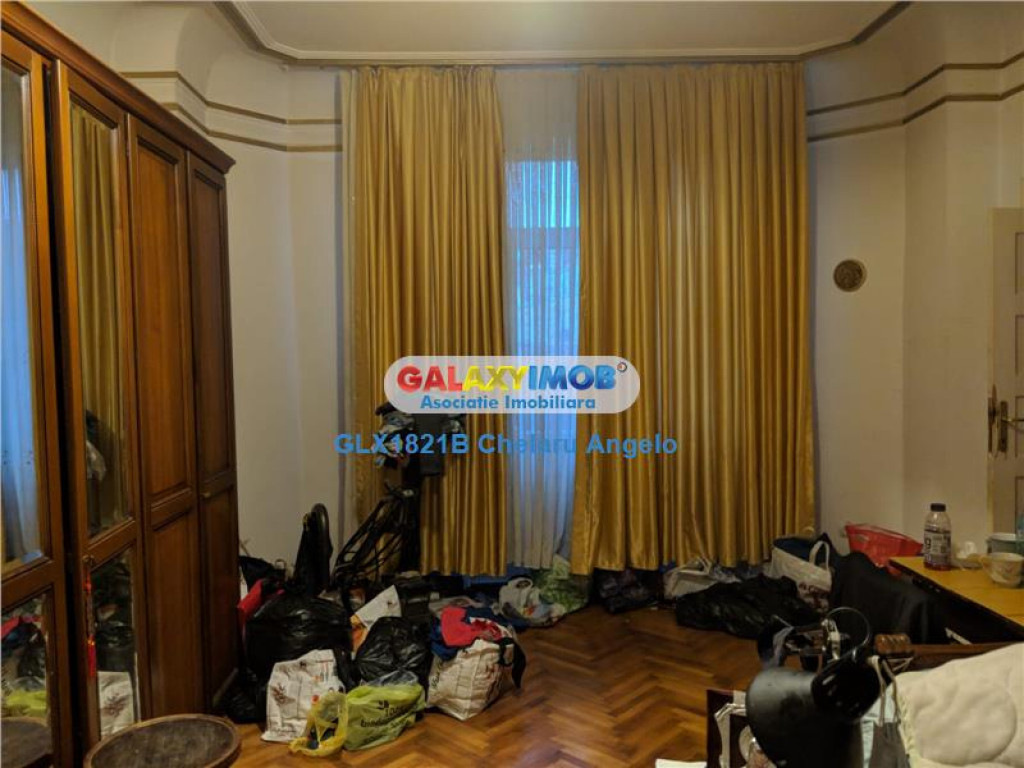 Armeneasca, apartament 8 camere, suprafa#539;a utila 200 mp