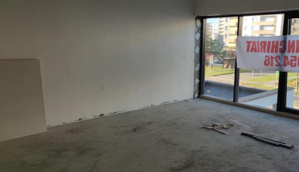 Apartament 3 camere decomandate, 2 bai zona Strand