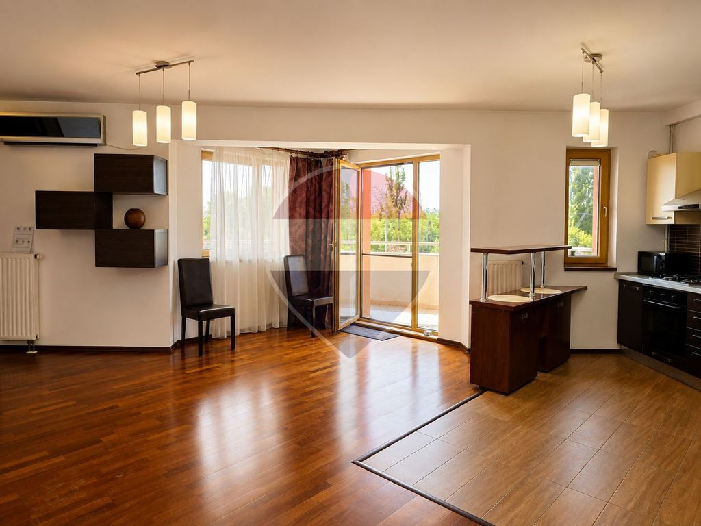 Vanzare 3 Camere 92 mp+ Balcon 12mp|3 Băi|Parcare |Monte...