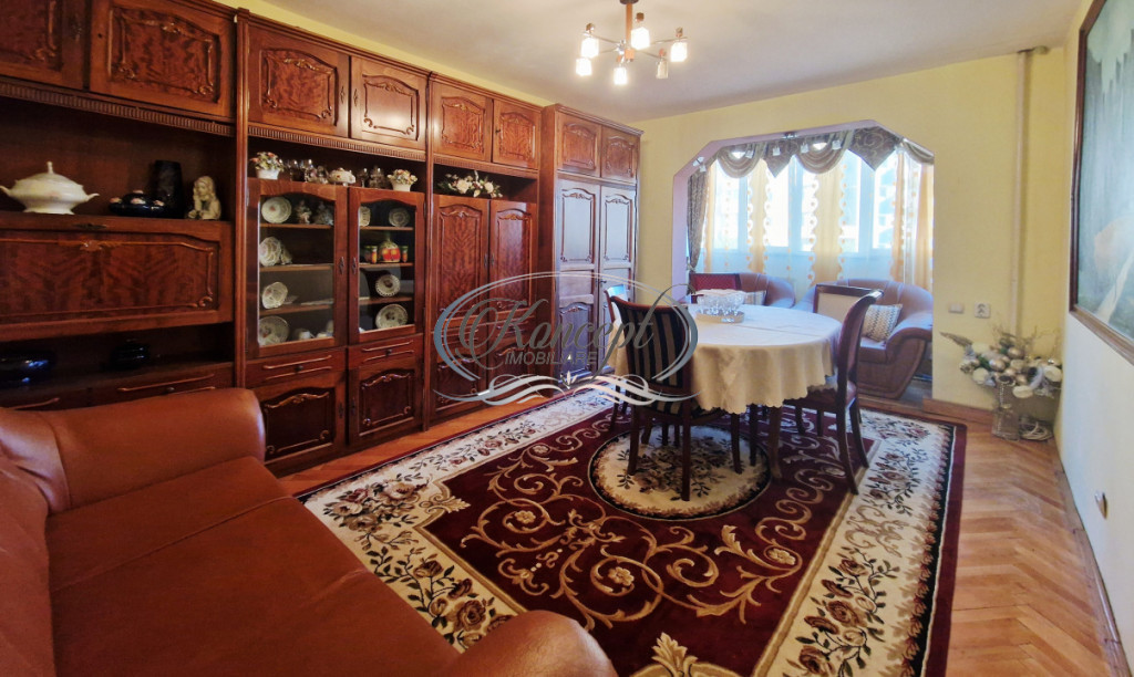 3 camere cu balcon, Calea Floresti
