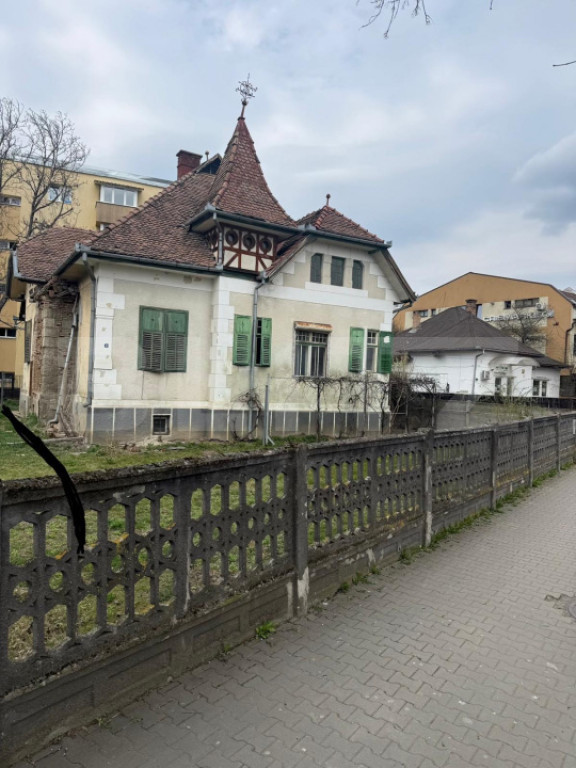 Casa de vanzare, zona ultracentrala, teren 459 mp