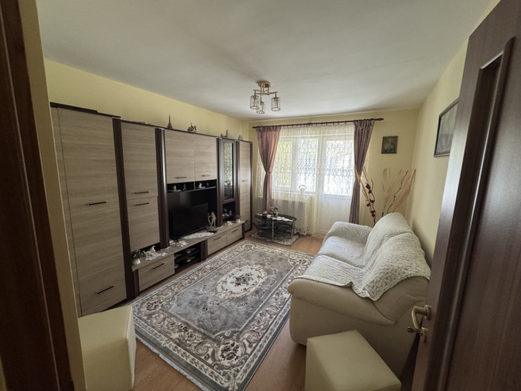Apartament 2 camere, 40 mp, zona Cezar Petrescu
