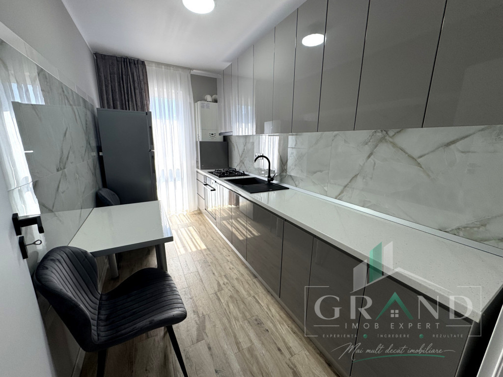 PRIMA ÎNCHIRIERE | 3 CAMERE DECOMANDATE | 2 PARCĂRI | BLOC