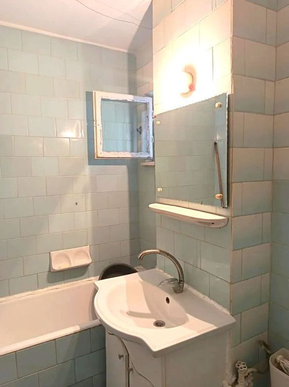 De vanzare apartament cu 2 camere, Micro 13, parter, 50.0...