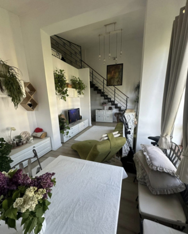 Penthouse Exclusiv cu Terasă Panoramică și Parc Privat |