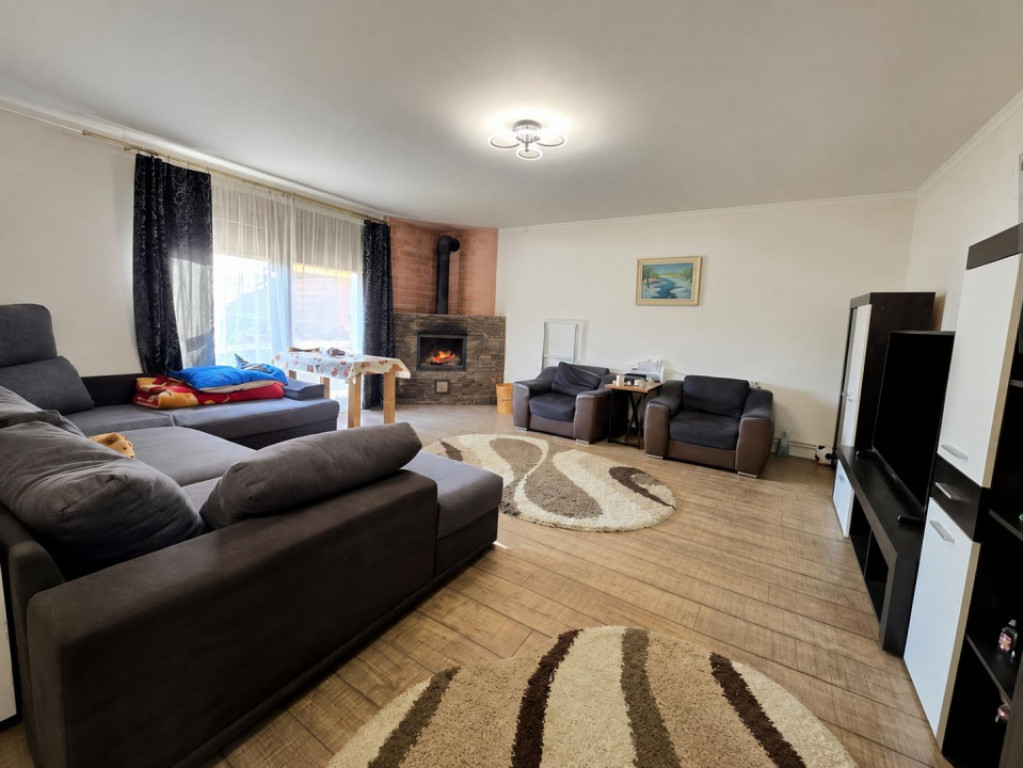 Casă individuală, 248 mp, zona Săsar