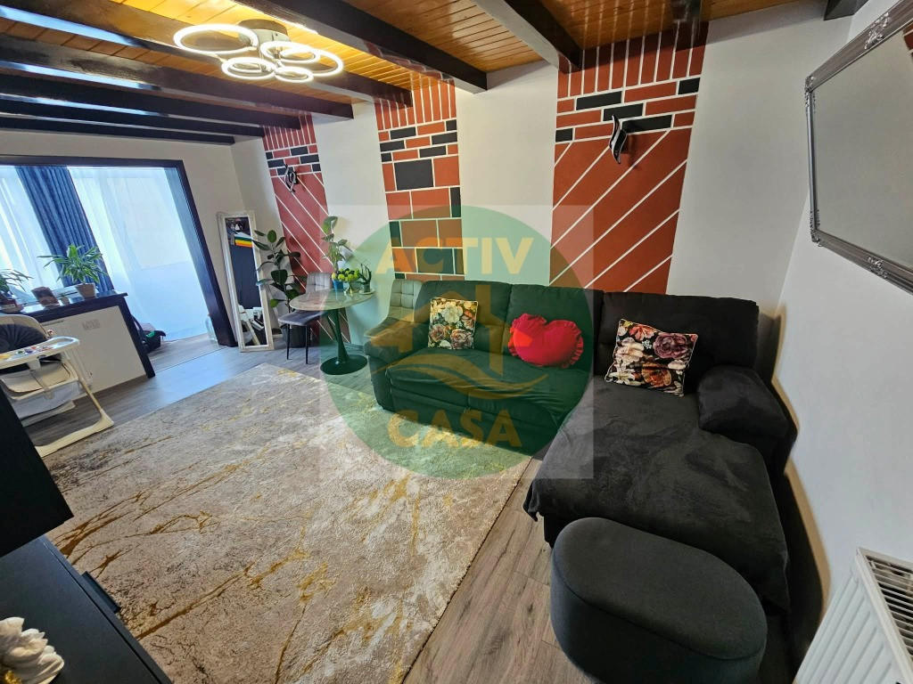 DE VÂNZARE – APARTAMENT CU 3 CAMERE
