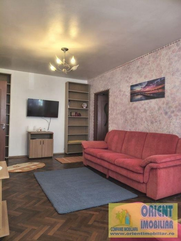 Tomis 1, Spital, de inchiriat apartament 3 camere, parter, mobilat