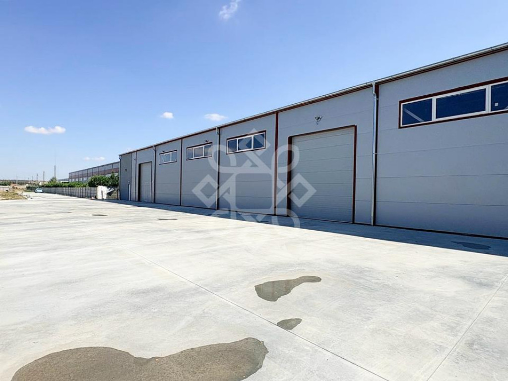 Hala industriala + birouri, 1296 mp, strada Uzinelor