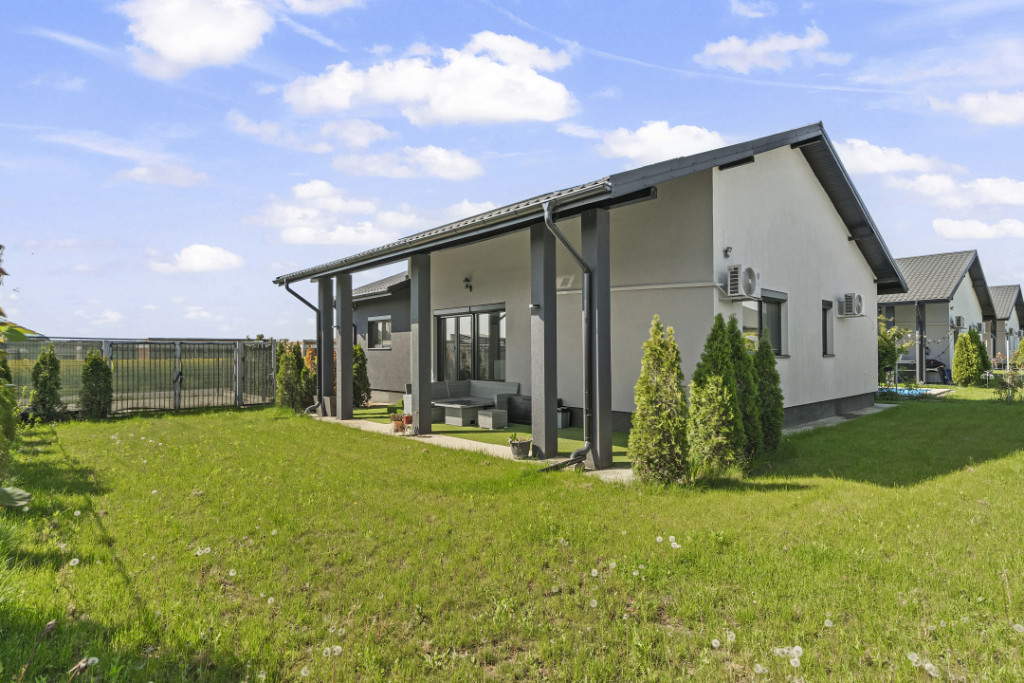 BALOTESTI – COMPLEX ZORI DE ZI - CASA SINGLE 120 MP, 500 M