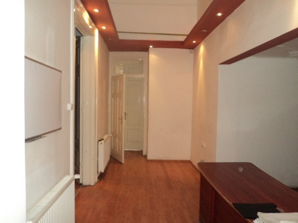 Inchiriez spatiu de birouri 5camere,140mp,Timisoara,Tribunal,1.820euro