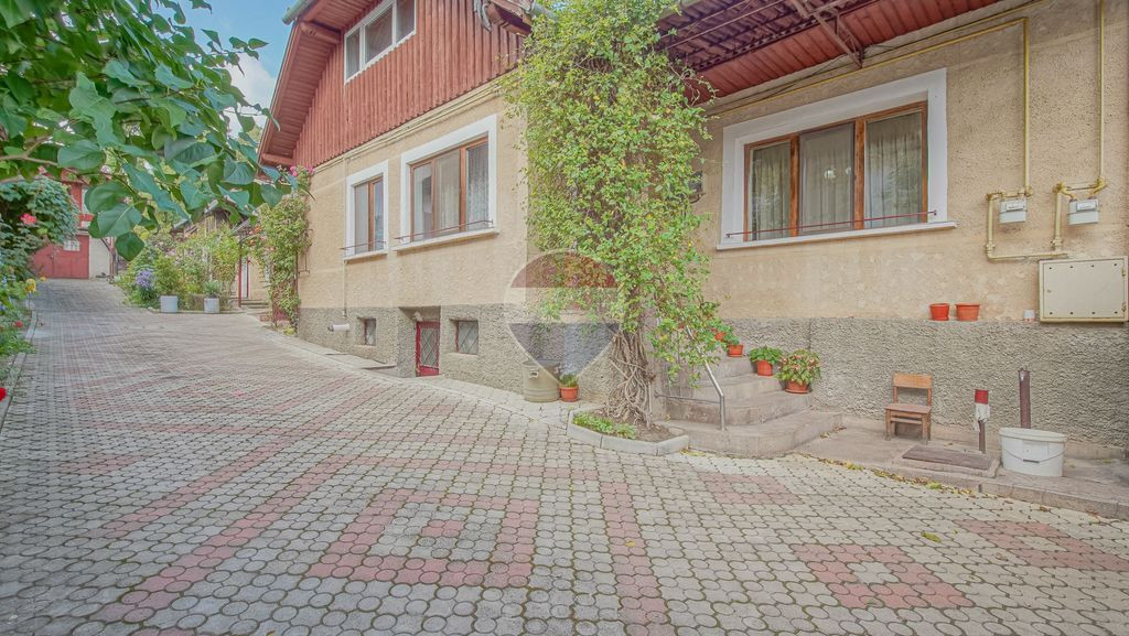 COMISION 0% Casa individuala de vanzare cu teren 1555 mp ...