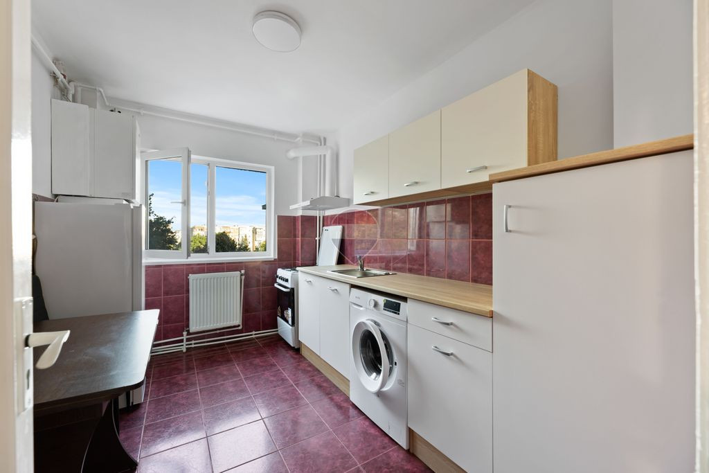 Apartament cu 2 camere de închiriat