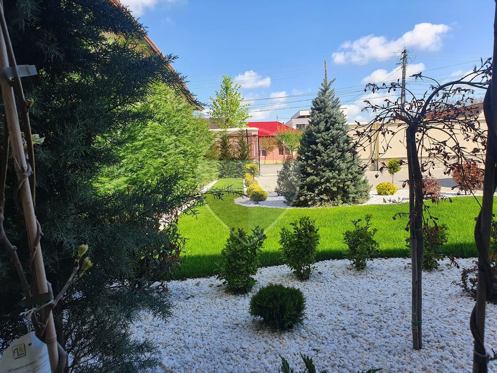 Pensiune modernă de vânzare, afacere funcțională, pro...