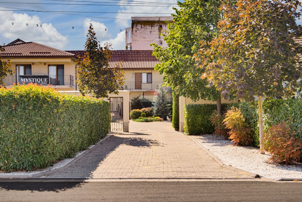 Pensiune modernă de vânzare, afacere funcțională, profitabilă Micalaca