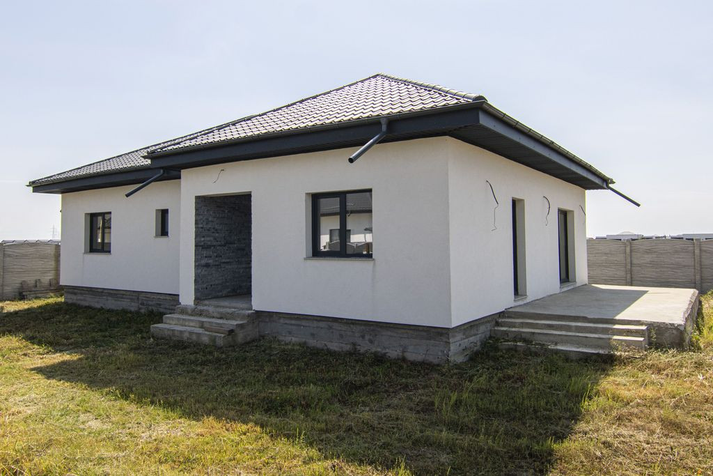 SABARENI | CASA NOUA | PARTER + MANSARDA | 4 CAMERE | 2 B...