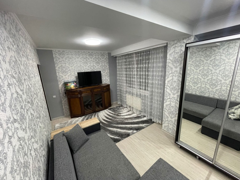 Apartament 2 camere de inchiriat zona Cantemir