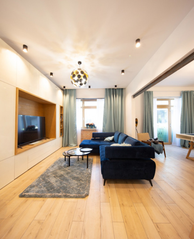 Apartament la curte comuna, 3 camere, 76MP, superfinisat, zo