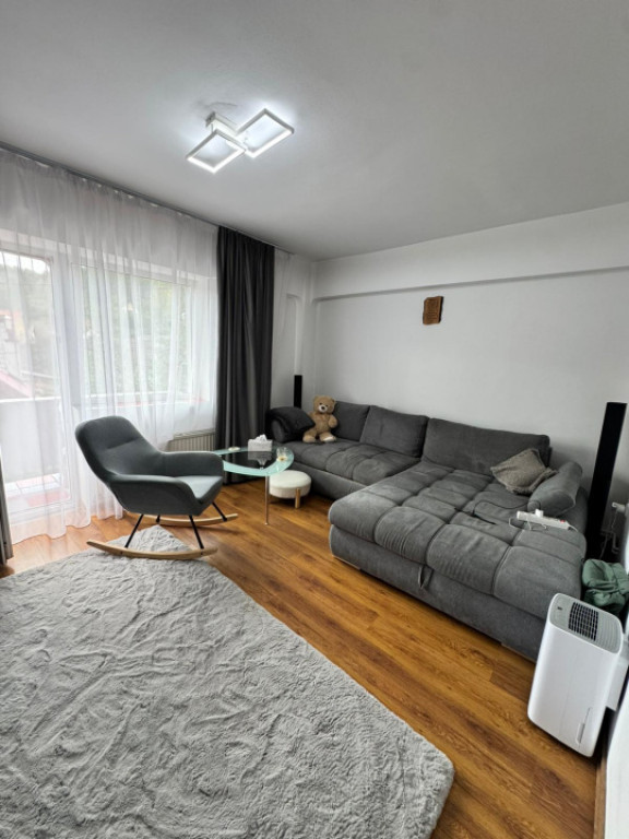 Apartament 2 camere, 49 mp, zona Ferneziu