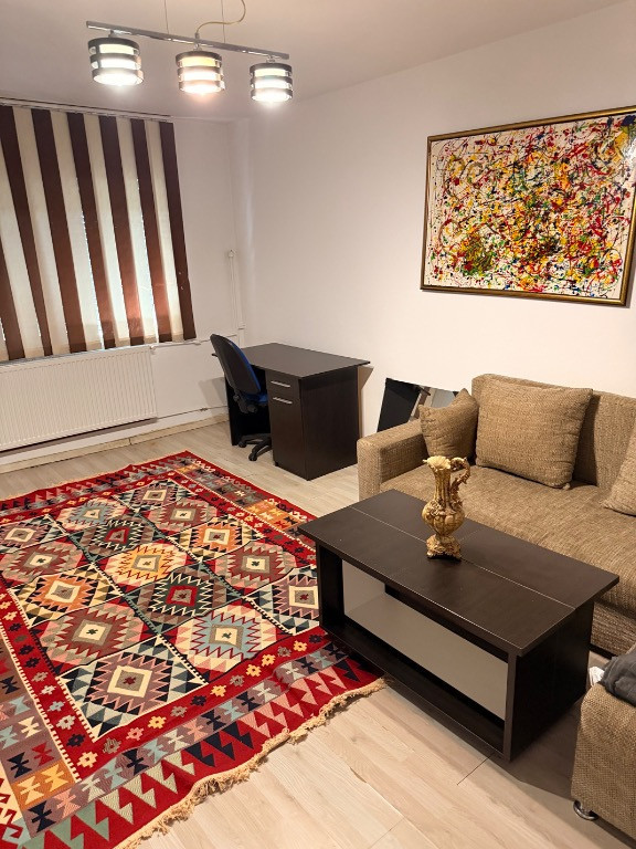 Proprietar închiriez apartament 2 camere langa Iulius mall