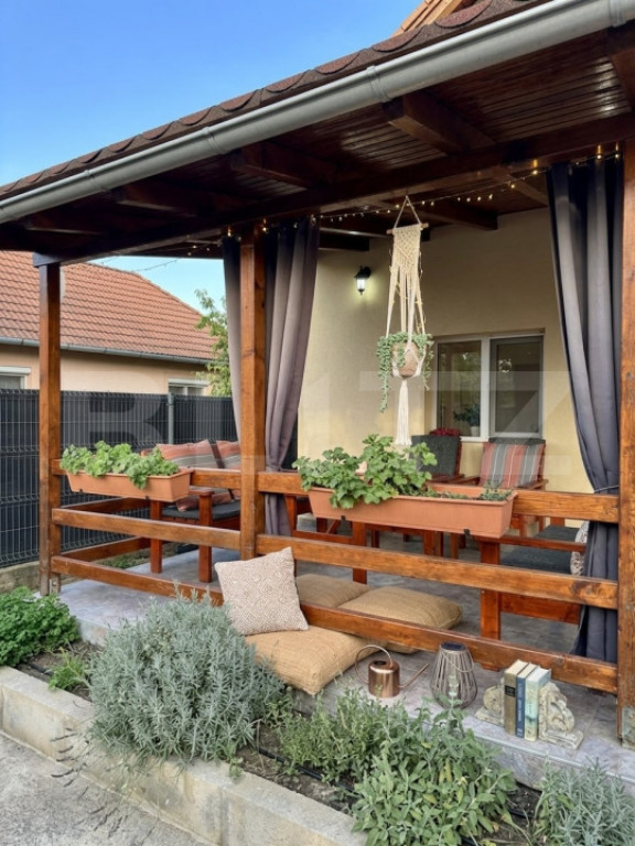 Casă individuală P+M cu livadă, 130 mp, zona Giarmata