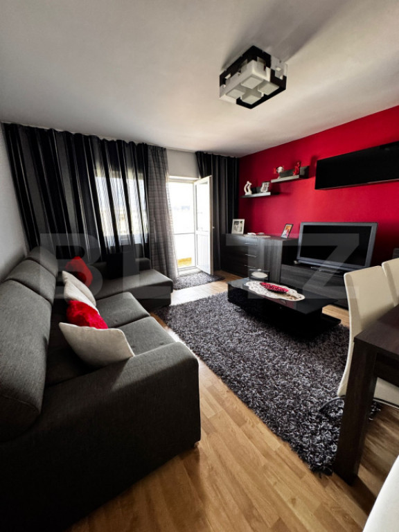 Apartament 3 camere, 86 mp, decomandat, zona Blocuri.