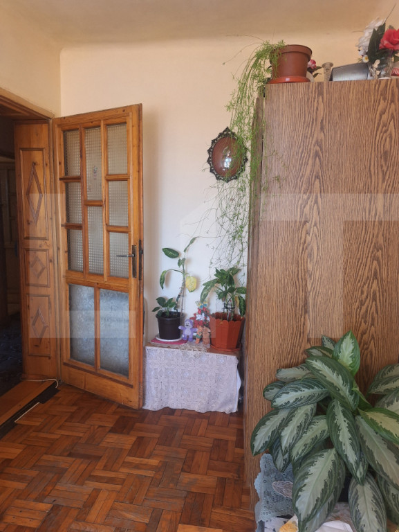 Vand apartament 3 camere