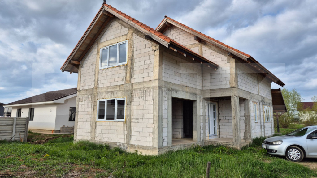 De vânzare casă cu 3 camere, teren 486 mp, în Sânmartin