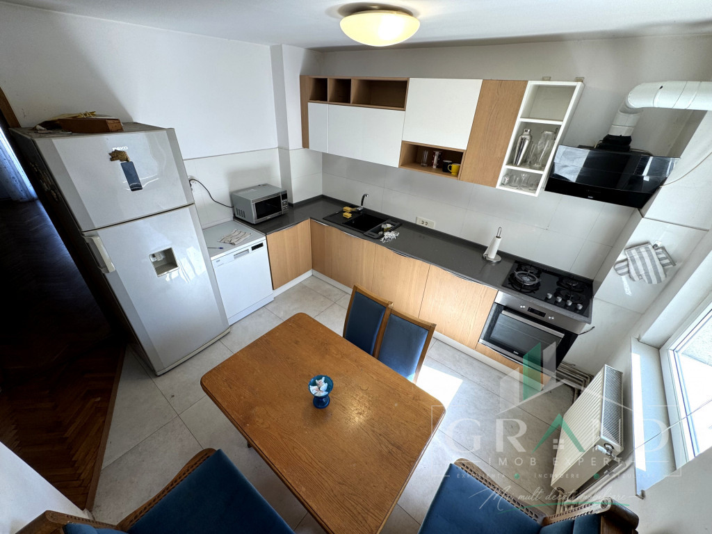 3 CAMERE DECOMANDATE | 2 BĂI | 2 BALCOANE | PARCARE | MĂR?
