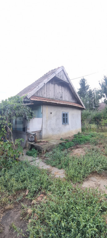 Casa cu 2corpuri+anexe